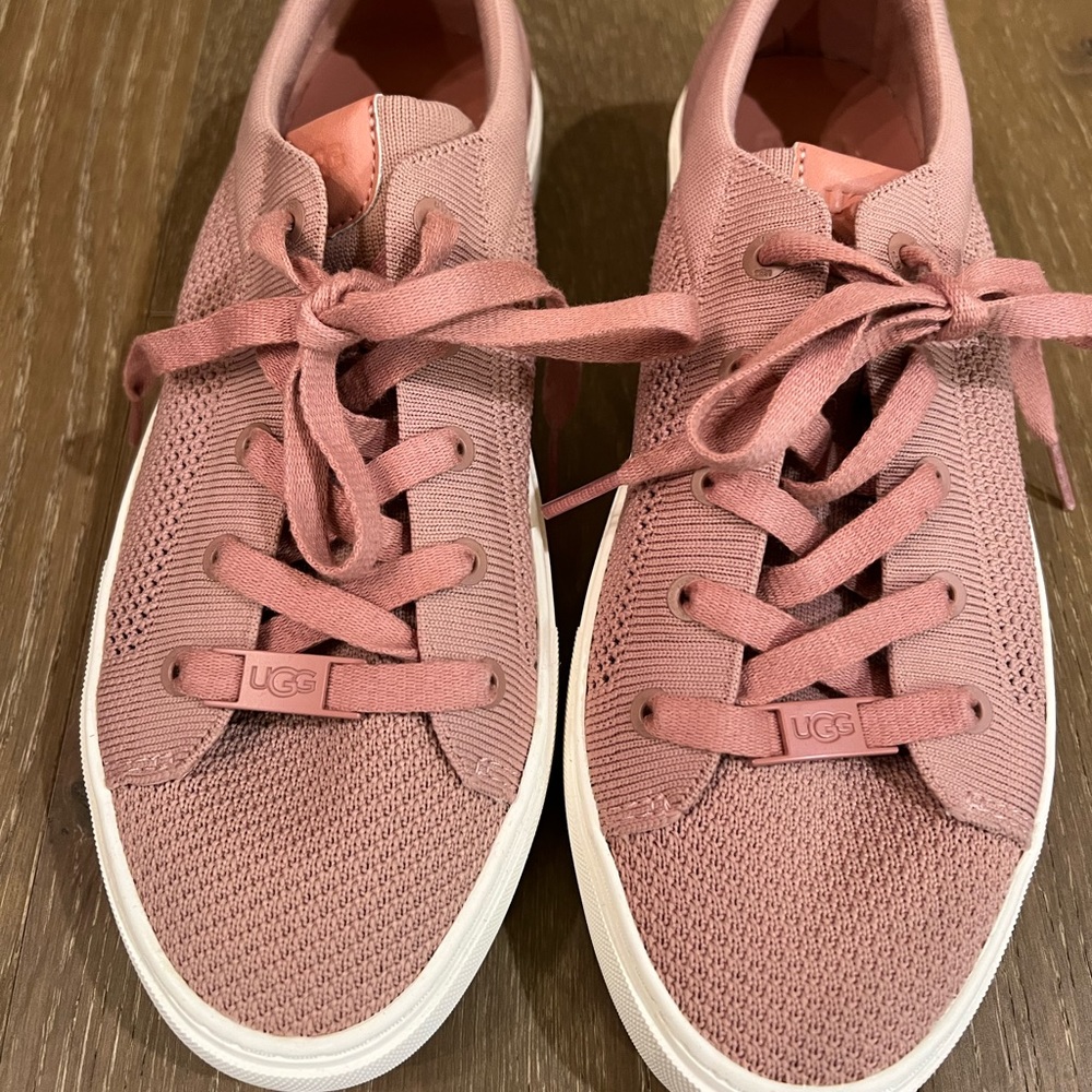 UGG sneakers for women. Pink.  Size 8